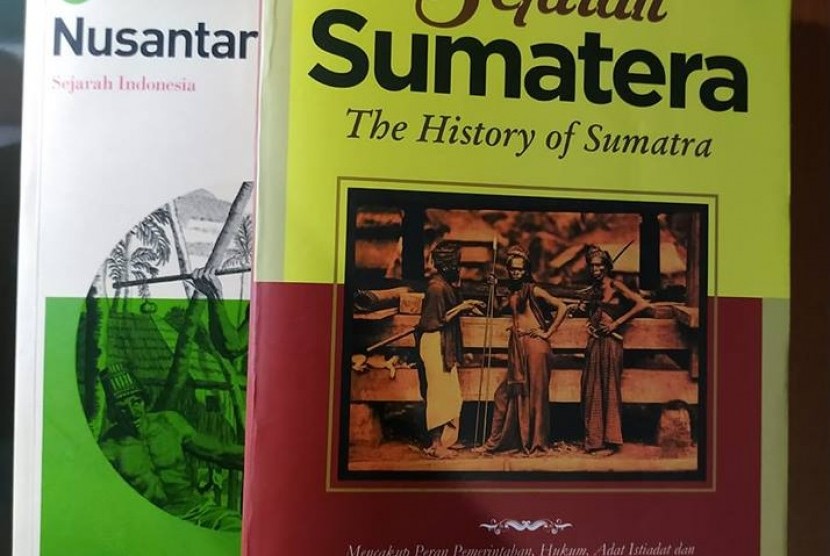 Buku-buku tentang sejarah Sumatra (ilustrasi). Masyarakat Sejarawan Indonesia (MSI) menilai pelajaran sejarah harus tetap ada di dalam kurikulum.