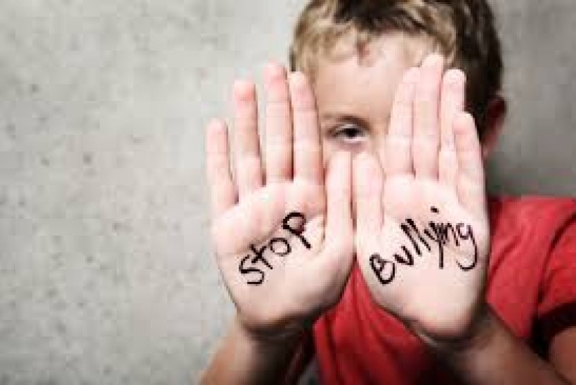 Bullying (ilustrasi). Film pendek In Front of Us membahas bullying yang direkam menggunakan kamera ponsel.