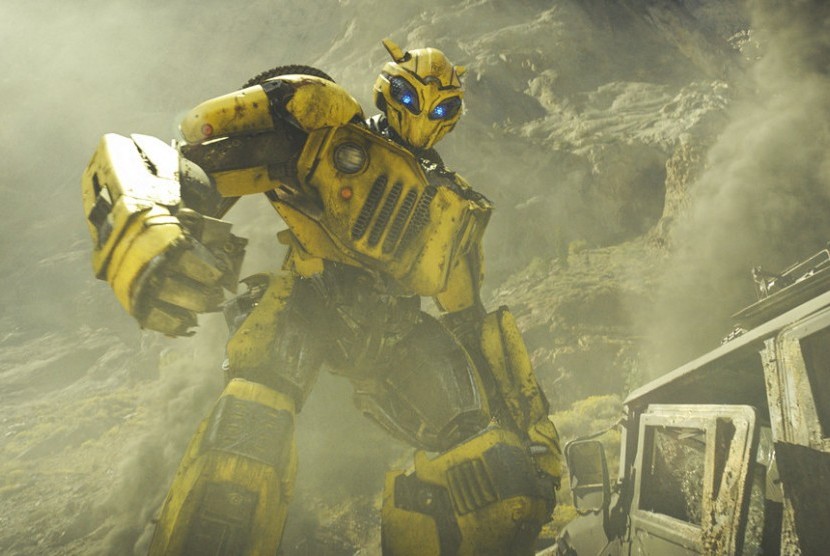 Bumblebee. Paramount Pictures mengembangkan jagat Transformers dengan menyiapkan dua skrip berbeda sekaligus.