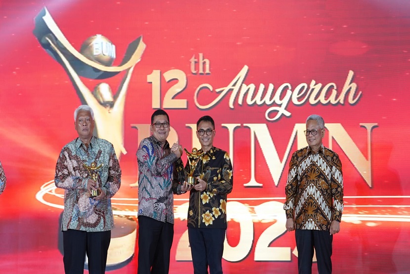 BUMN Track didukung PPM Manajemen kembali menggelar Anugerah BUMN 2023 sebagai bentuk apresiasi kepada para CEO dan perusahaan BUMN yang berkiprah bagi pertumbuhan kinerja perusahaan. Untuk Pos Indonesia Group mendapat 3 penghargaan sekaligus 