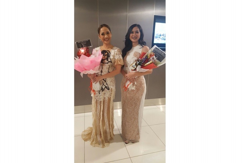 Bunga Citra Lestari dan Aura Kasih saat promosi film Surat Kecil Untuk Tuhan di Malaysia