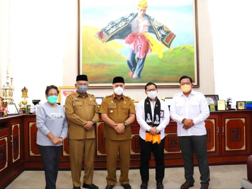 Bupati Aceh Tengah Shabela Abubakar menerima kunjungan DPP Asproksi.