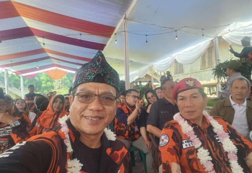 Bupati Bandung Dadang Supriatna bertemu dengan Pemuda Pancasila.