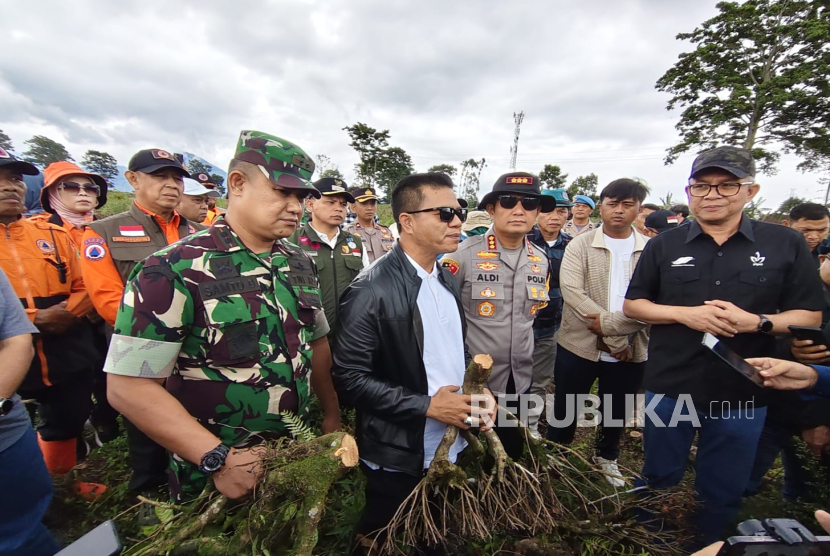 Kebun Teh Gundul, Banjir Mengancam: Bupati Dadang Supriatna Perintahkan Penindakan