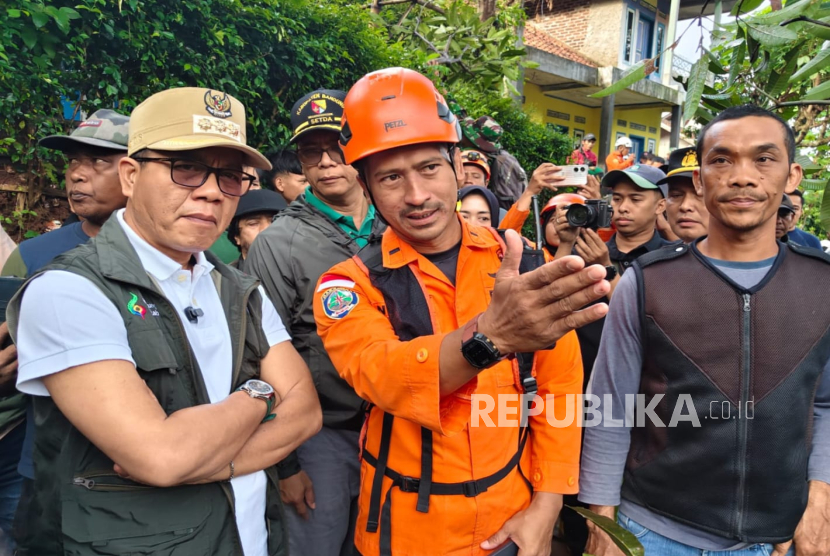 Kang DS Pimpin Pencarian Korban Longsor Arjasari, Imbau Warga tak Masuk Area Berbahaya