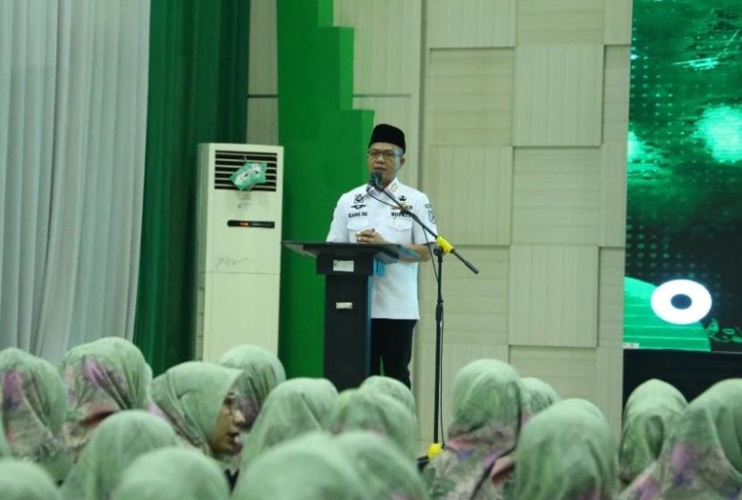 Bupati Bandung Dadang Supriatna usai menghadiri pengajian rutin bulanan dan halal bi halal TP PKK Kabupaten Bandung di Gedung Moch Toha, Komplek Pemkab Bandung, Soreang, Rabu (8/5/2924).