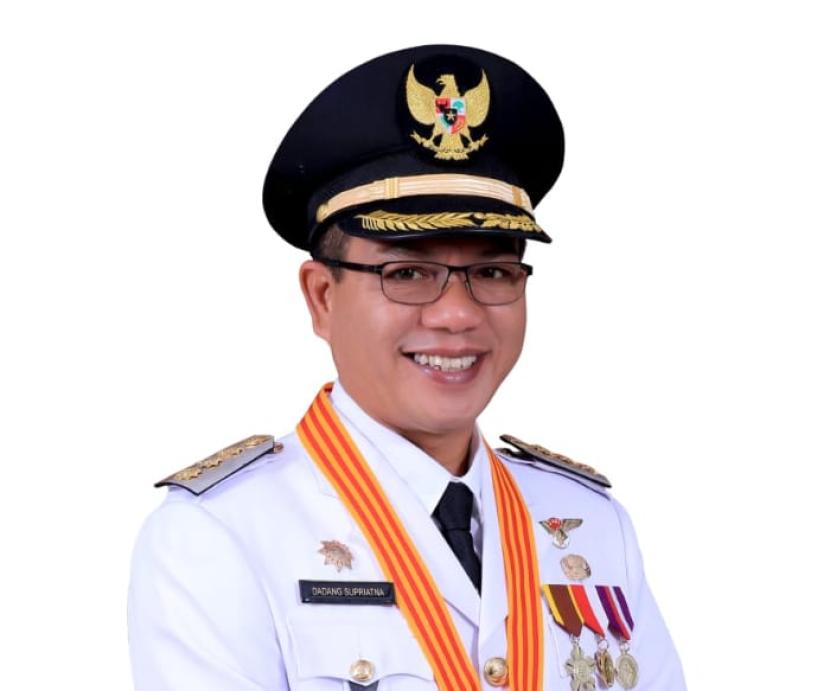 Bupati Bandung Dr H M Dadang Supriatna.