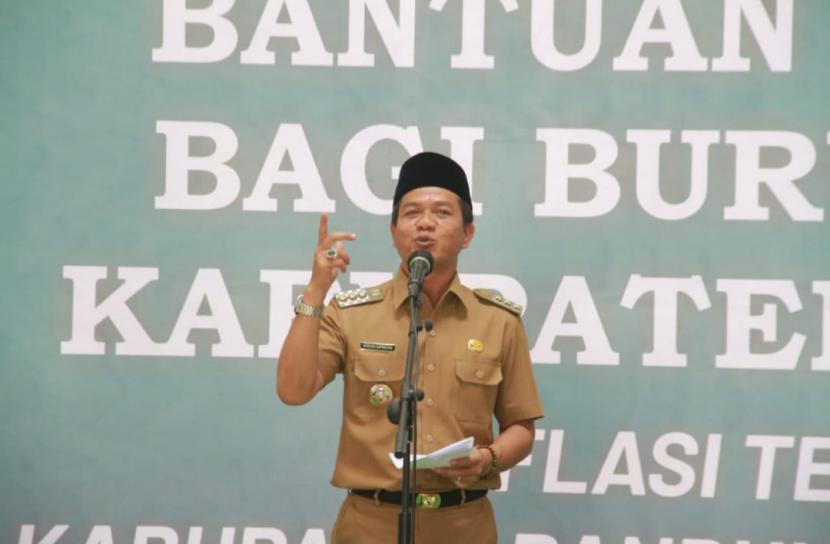  Bupati Bandung HM Dadang Supriatna.