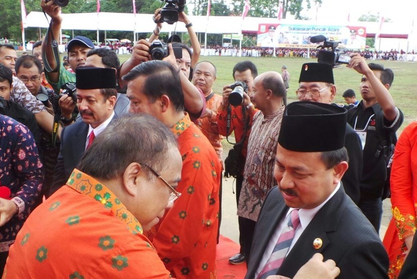 Sultan Khairul Saleh Mendapat Anugerah Satya Lencana Kebaktian Sosial