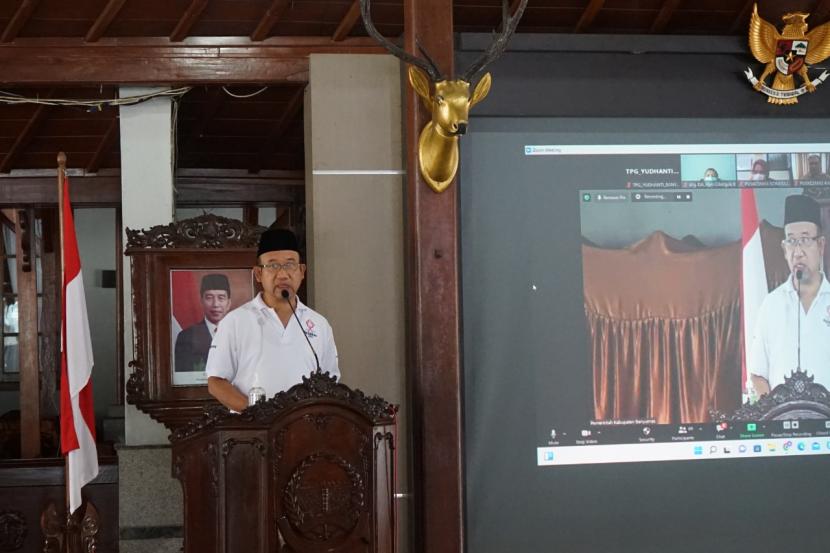 Bupati Banyumas Achmad Husein memimpin deklarasi Kabupaten Open Defecation Free (ODF) atau Kabupaten bebas buang air besar sembarangan di Pendopo Si Pandji Purwokerto Kamis (19/5/22).