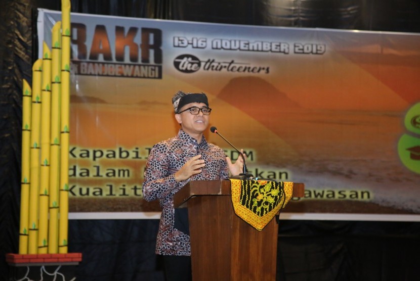 Bupati Banyuwangi yang juga Ketua Umum Asosiasi Pemerintah Kabupaten Seluruh Indonesia (Apkasi), Abdullah Azwar Anas