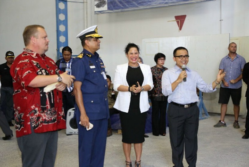 Bupati Banyuwangi, Abdullah Azwar Anas menyambut Deputy Director Generale Bangladesh Coast Guard Yahya Syed (dua dari kiri).