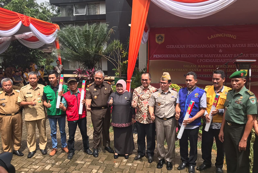 Bupati Bogor Nurhayanti pada acara launching Program  PTSL 2018.