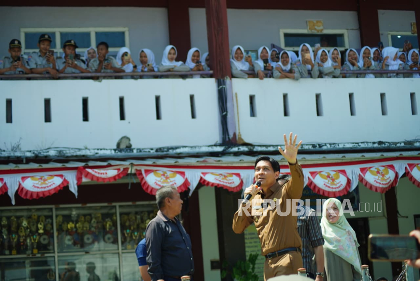 Lucky Hakim Keliling Sekolah, Cegah Pelajar Indramayu Terhasut Demo Anarkis