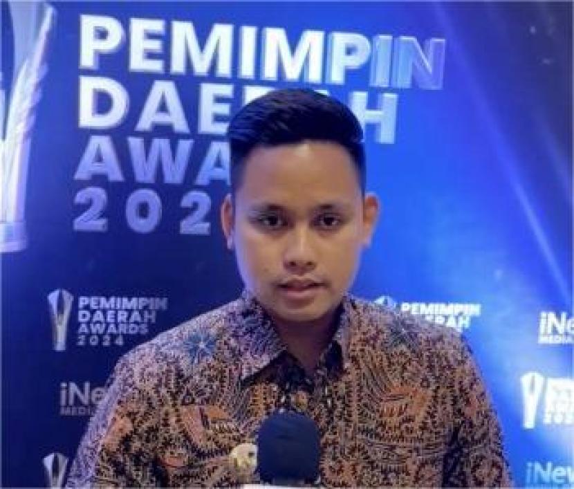 Bupati Kendal periode 2021-2024, Dico Ganinduto mendadak maju kembali pada Pemilihan Bupati Kendal 2024 melalui PKB.