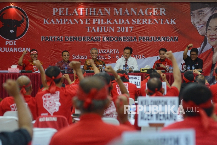  Jelang Pilkada 2017, puluhan kader mengikuti Pelatihan Manajer Kampanye PDIP yang diadakan di DPP PDIP, Jakarta, Kamis (7/4).  (Republika/Raisan Al Farisi)