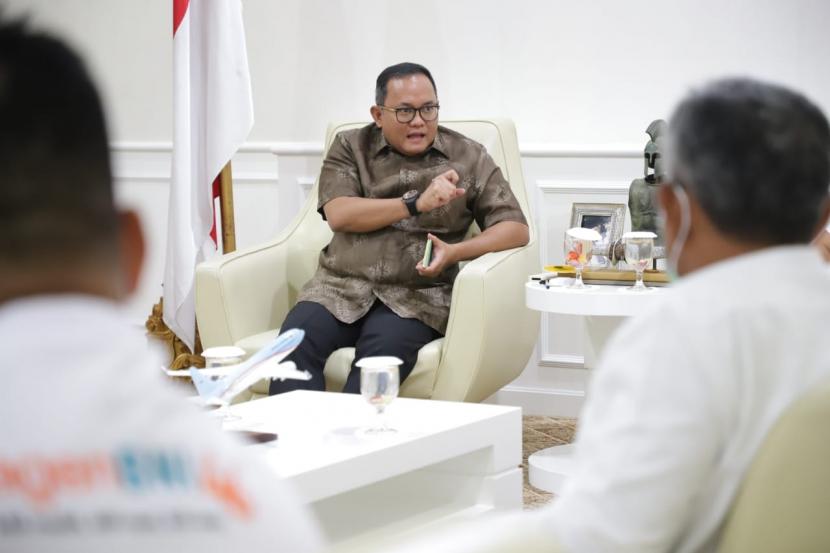 Bupati Musi Banyuasin Dr H Dodi Reza Alex Noerdin menerima Audiensi Jajaran Bank Nasional Indonesia (BNI) Region Sumbagsel dan Lampung di Ruang Audiensi Bupati Muba, Jumat (20/11).