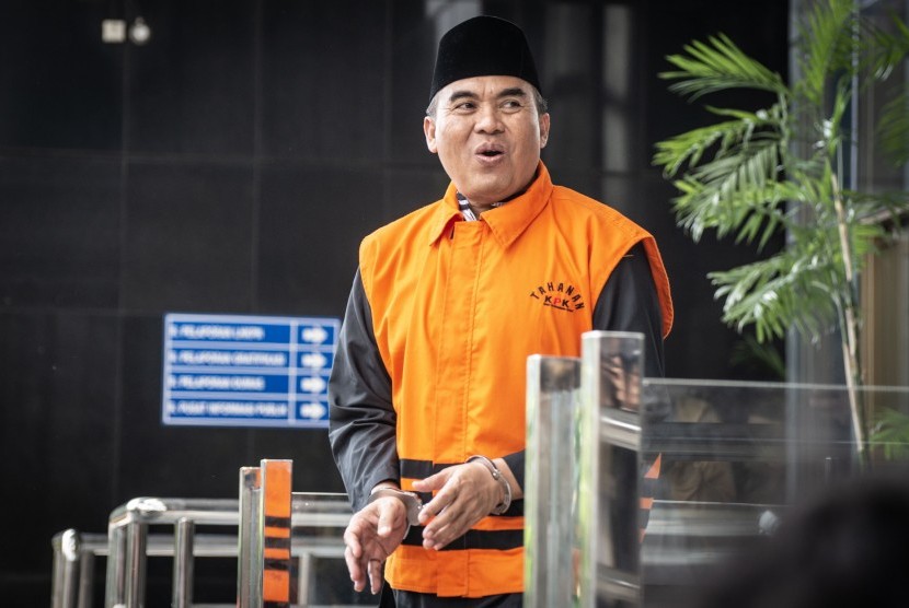 Bupati nonaktif Jepara Ahmad Marzuki bersiap menjalani pemeriksaan, di Gedung KPK, Jakarta, Senin (27/5/2019).