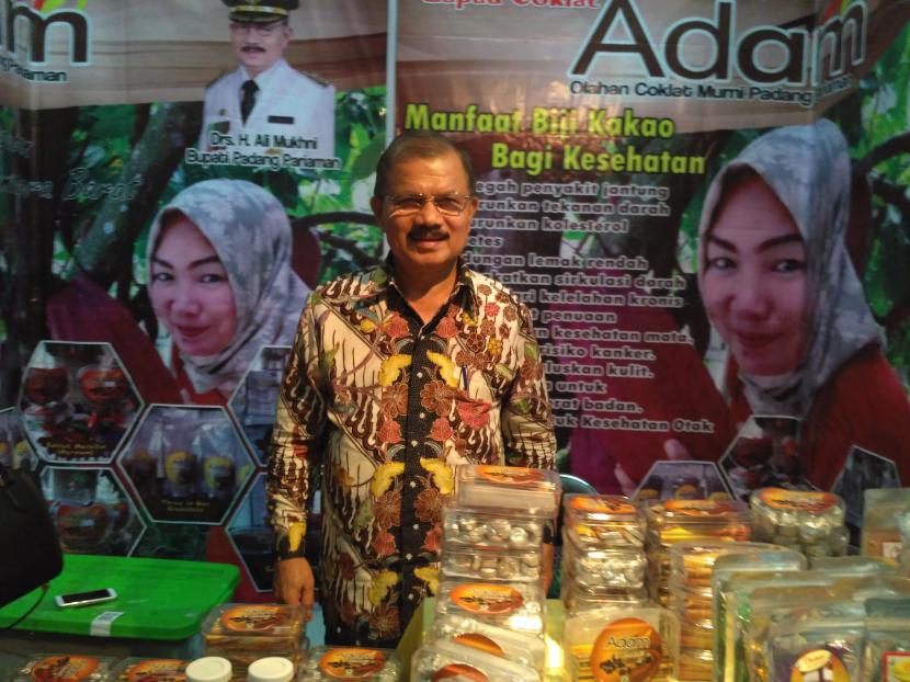 Bupati Padang Pariaman periode 2010-2015 dan 2016-2021, Ali Mukhni meninggal.