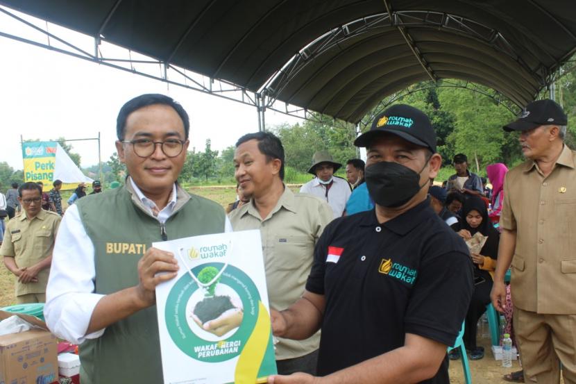 Bupati Pamekasan terima Anugerah Manggala Karya Kencana dari BKKBN (ilustrasi).