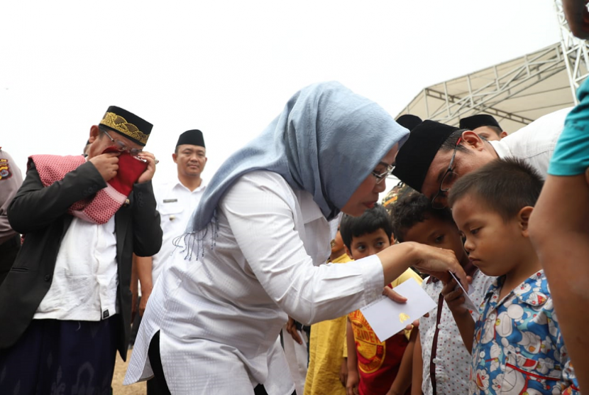     Bupati Serang Ratu Tatu Chasanah menghadiri Gebyar 1 Muharam 1441 Hijriyah dan Istighosah di Alun-alun Kecamatan Cikande, Rabu (28/8).