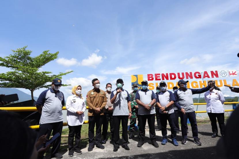Bupati Serang Ratu Tatu Chasanah  memperingati HAD 2021 di Bendungan Sindangheula, Kabupaten Serang, Banten, Senin (22/3).