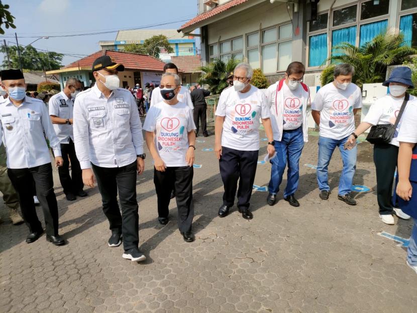 Bupati Tangerang Tinjau Sentra Vaksinasi UID-Gajah Tunggal