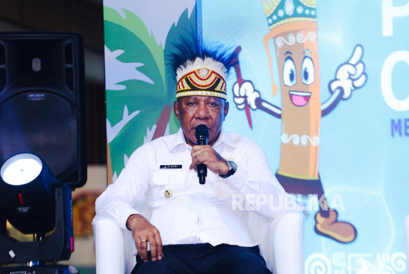 Bupati Teluk Wondama Elysa Auri.
