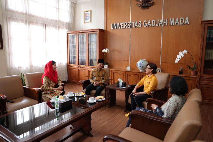 Bupati Trenggalek Mochamad Nur Arifin melakukan kunjungan kerja ke kampus UGM, Jumat (15/6/2023).