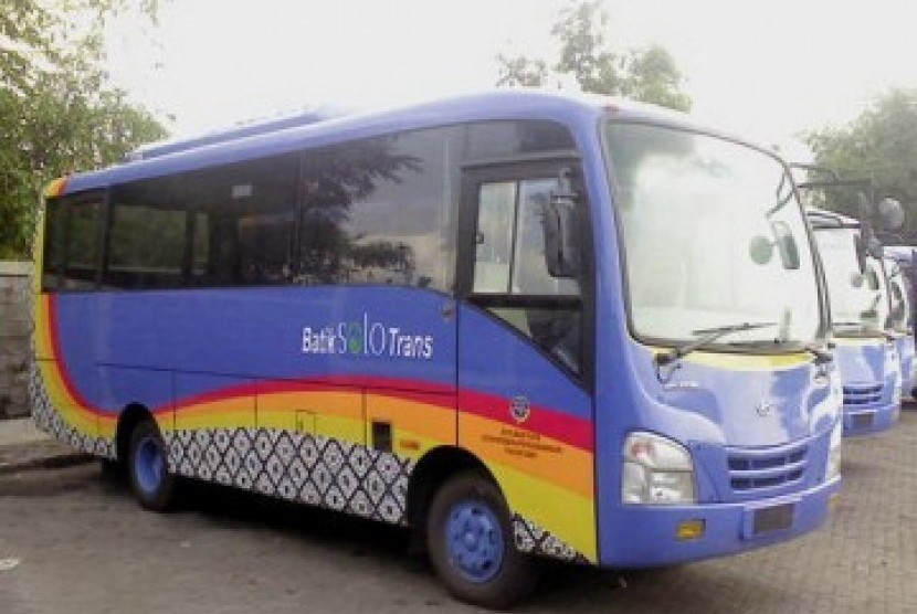 Bus Batik Solo Trans