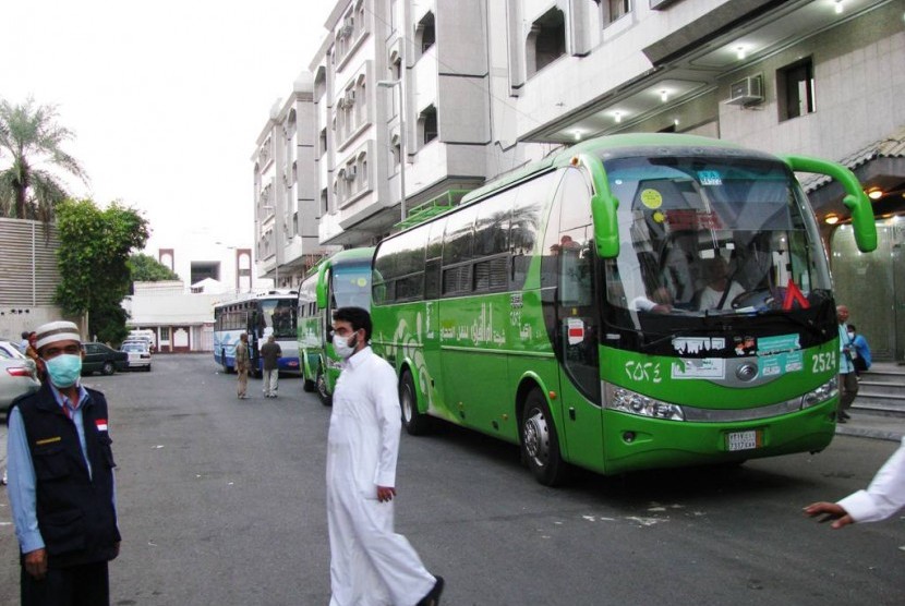 Bus Shalawat Haji Indonesia