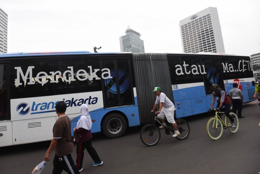 Bus Transjakarta (ilustrasi)