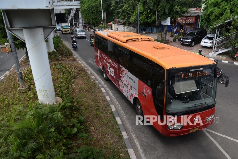 Transjakarta Buka Lima Rute Baru | Republika Online