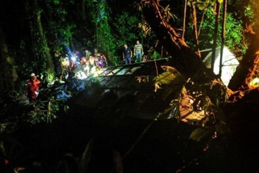 Bus yang terjun dari tebing di Brasil, 51 orang dinyatakan tewas, Sabtu (14/3).