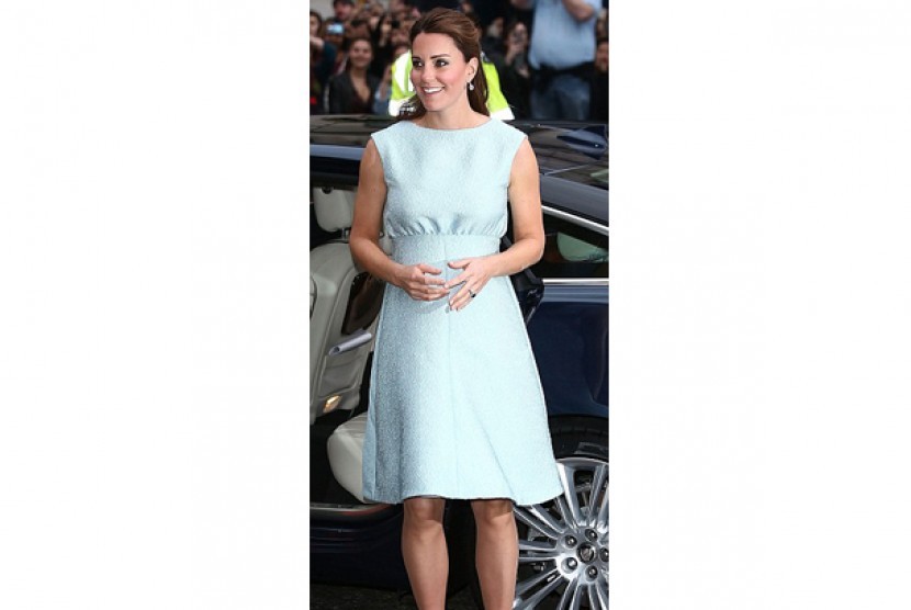 Busana hamil Kate Middleton