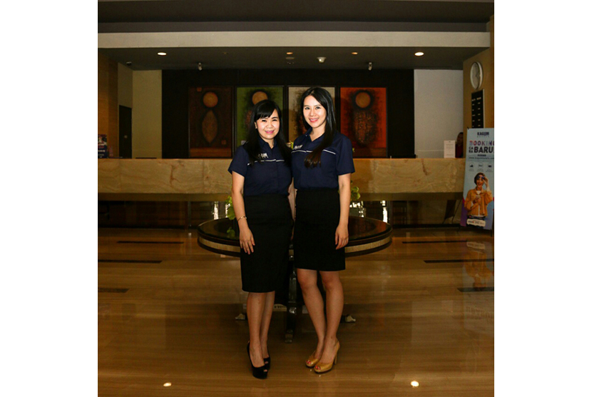 Business Development Director Kagun Group Rena Husada (kiri) berfoto bersama Creative Director Kagum Group Resti Husada