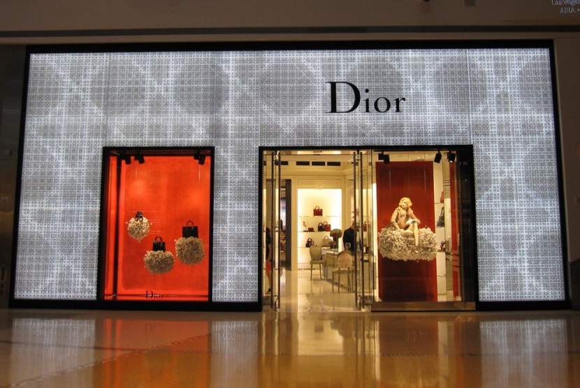 Butik Christian Dior.