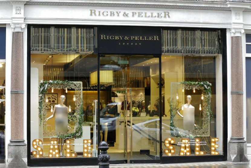 Butik pakaian dalam Rigby & Peller di Chelsea, London, Inggris.