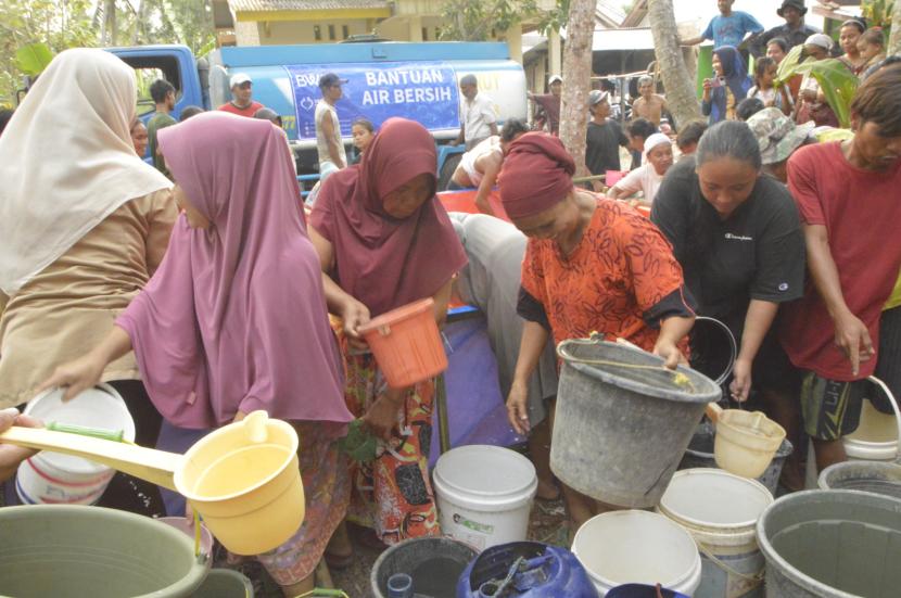 BWA melalui program Sedekah Kemanusiaan kembali menyalurkan bantuan kemanusiaan kepada masyarakat yang mengalami krisis air bersih, kali ini di Gunung Kidul (Yogyakarta) dan Lebak (Banten).