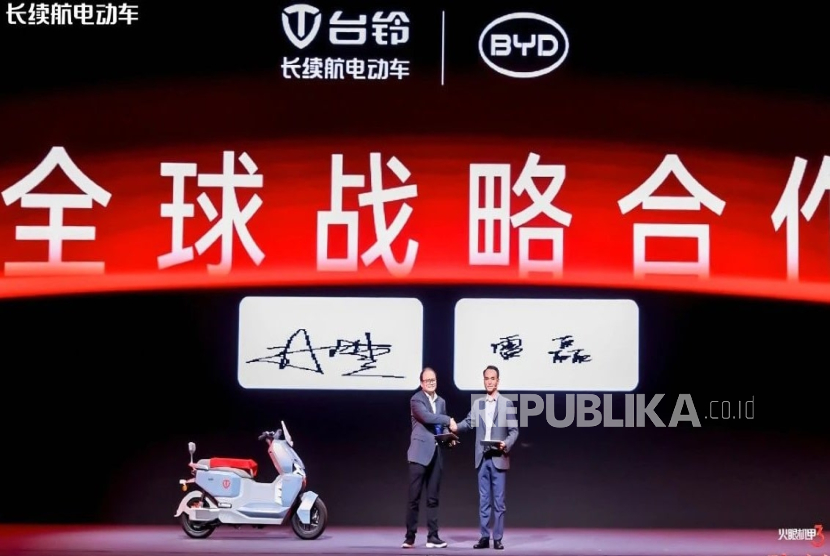 BYD bermitra dengan TAILG, raksasa kendaraan roda dua China mengembangkan baterai bagi sepeda motor listrik, e-bike, dan skuternya