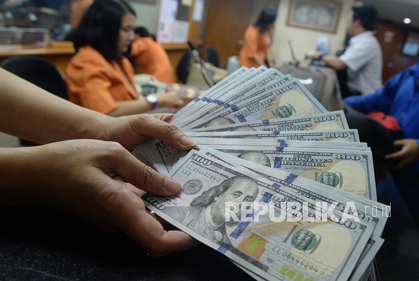 Cadangan devisa (ilustrasi). Bank Indonesia menyampaikan posisi cadangan devisa Indonesia pada akhir Mei 2022 tetap tinggi sebesar 135,6 miliar dolar AS atau Rp 1.974,39 triliun.