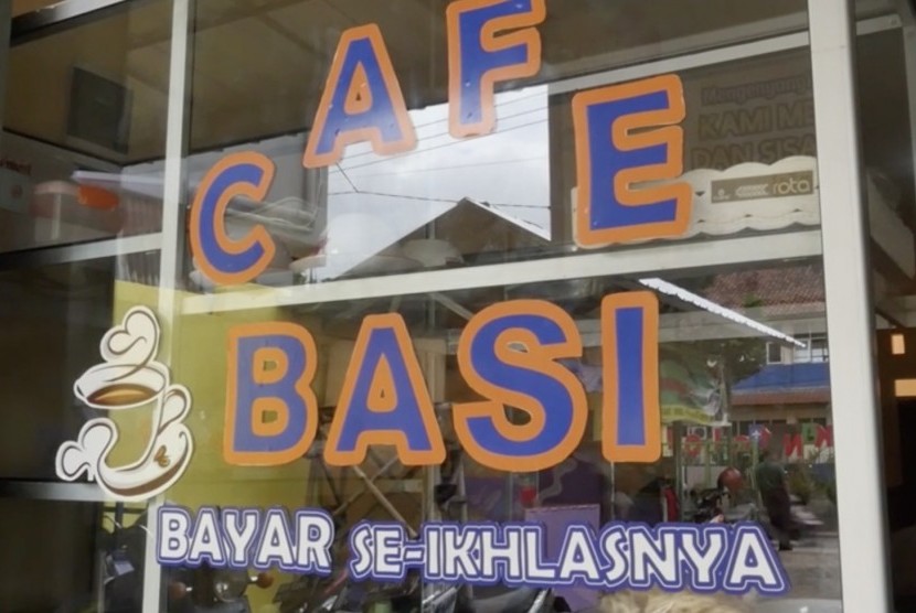 Cafe Basi di jalan Raya Laladon kota Bogor