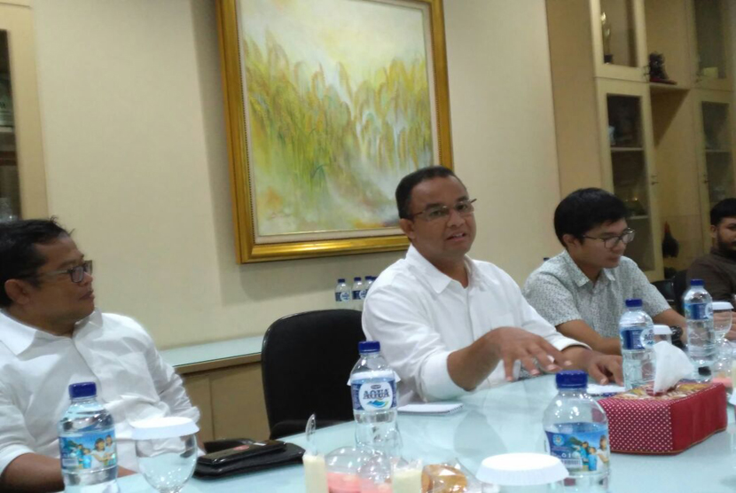 Cagub Anies Baswedan bersama timnya bersilaturahim ke Republika.