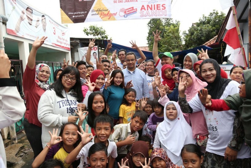 Cagub DKI Jakarta, Anies Baswedan saat berkampanye di daerah Jati Padang, Pasar Minggu, Sabtu pagi(28/1),