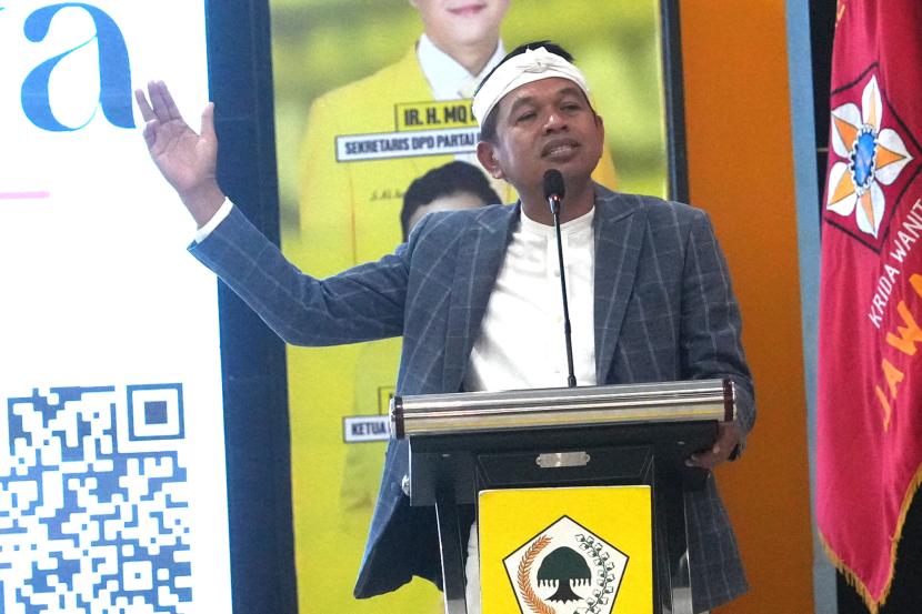 Cagub Jabar Kang Dedi Mulyadi (KDM) menghadiri undangan konsolidasi kemenangan yang digelar SOKSI di DPD Golkar Jabar, Rabu (23/10/2024).