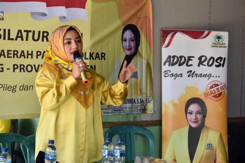 Calon anggota legislatif DPR RI dari Partai Golkar daerah pemilihan Banten I, Adde Rosi Khoerunnisa.