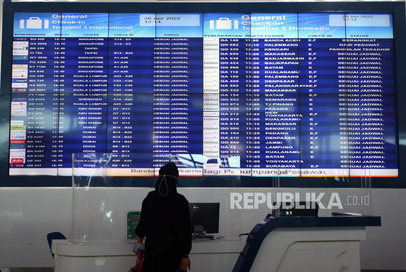 Memasuki H-1 Lebaran Idul Fitri 2022 atau hari ini (1/5/2022), arus kendaraan menuju Bandara Soekarno-Hatta terpantau lancar.