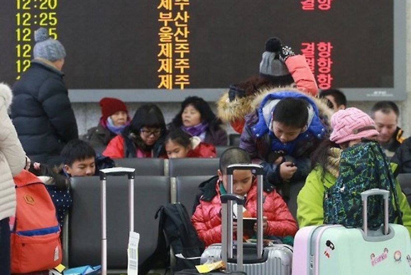 Calon Penumpang yang tertahan di Bandara Jeju, Korea Selatan