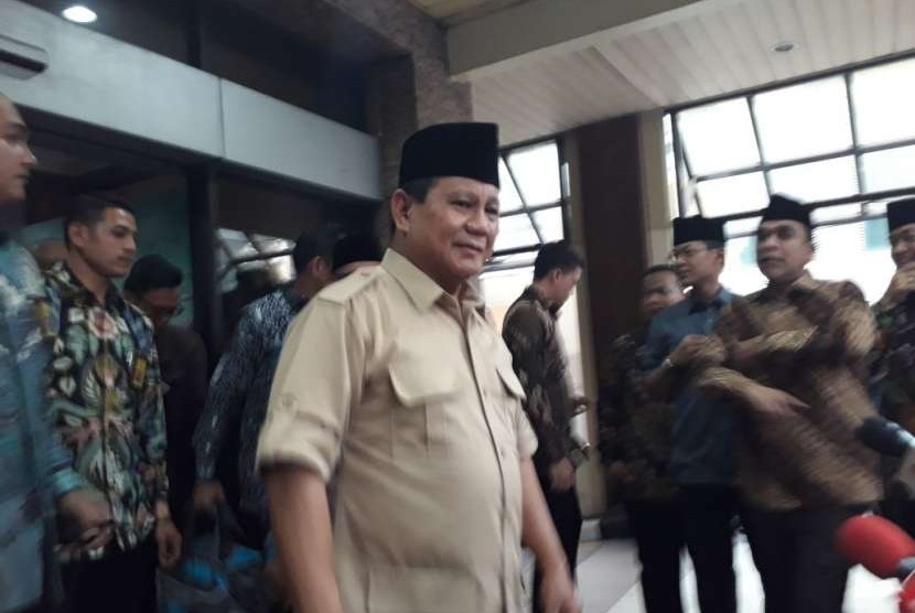 Calon presiden 2019 Prabowo Subianto bersilaturahim ke kantor PBNU, Menteng, Jakarta Pusat, Kamis (19/8). 