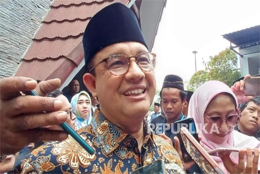 Calon presiden (capres) 2024 sekaligus gubernur DKI Jakarta periode 2017-2022, Anies Rasyid Baswedan di Kabupaten Kediri, Sabtu (3/5/2025).